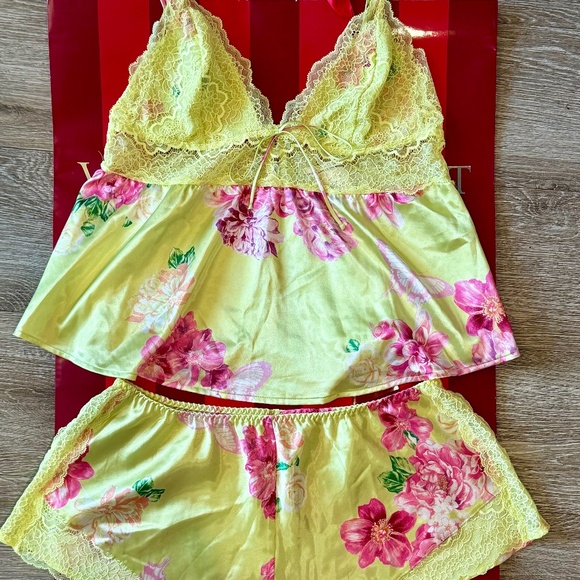 Victoria’s Secret Citron Floral Stretch Lace Satin Cami Set NWT M